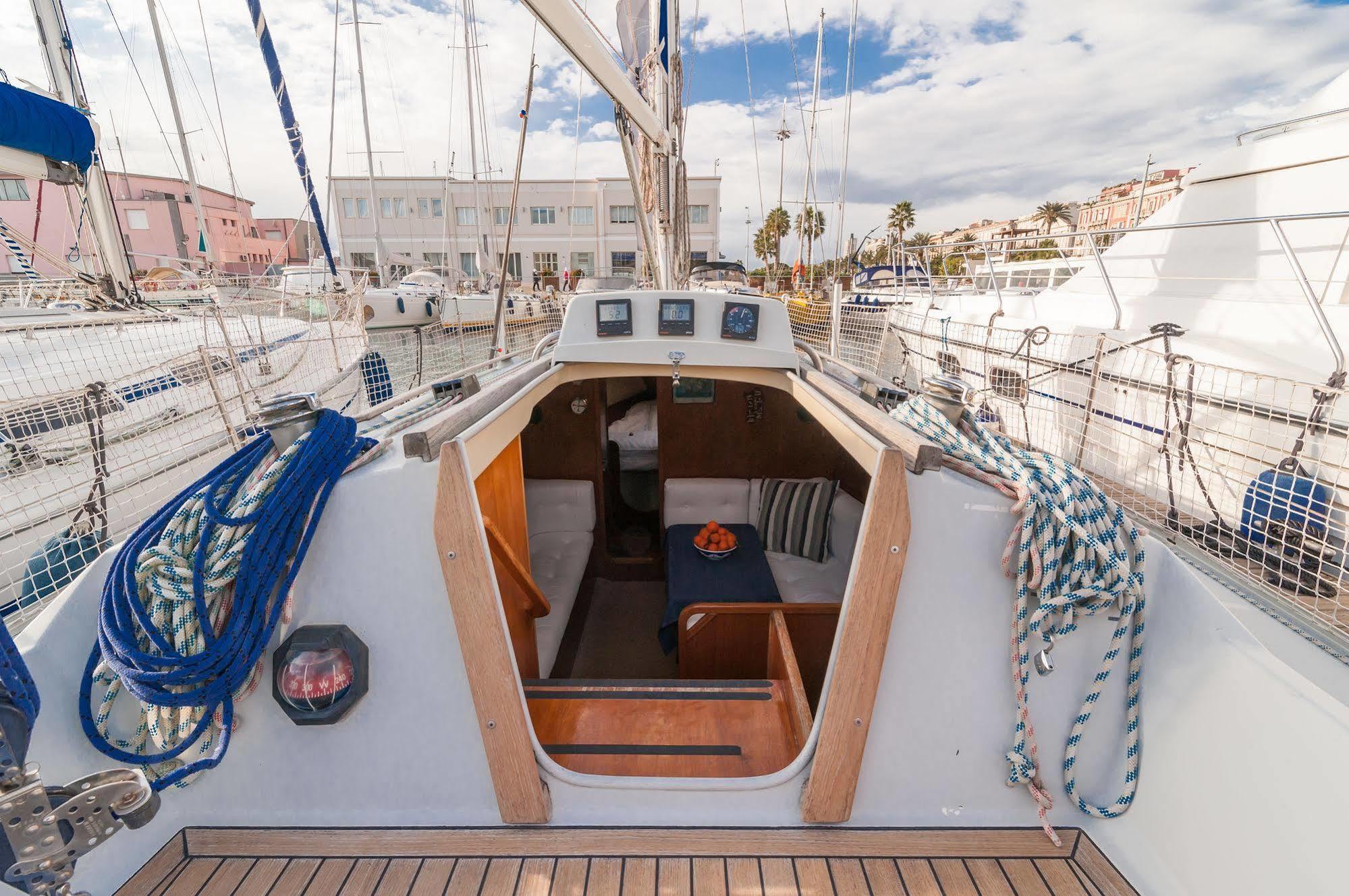 Boat & Breakfast Cagliari Hotel Buitenkant foto